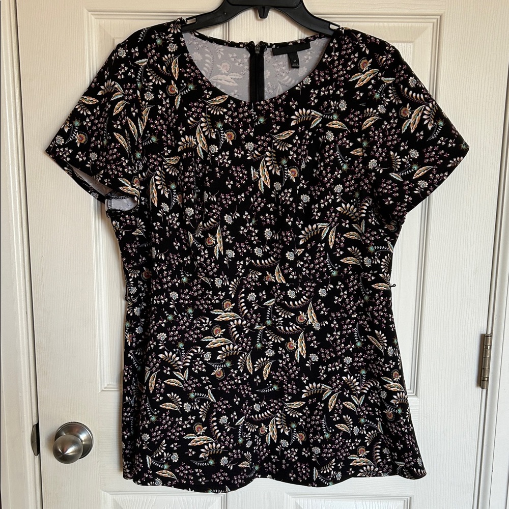 Lane Bryant Black Floral Short Sleeve Top